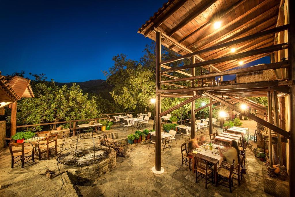 Enagron Ecotourism Village Axós Exterior foto