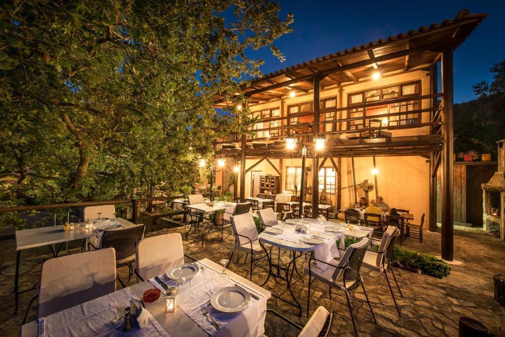 Enagron Ecotourism Village Axós Exterior foto